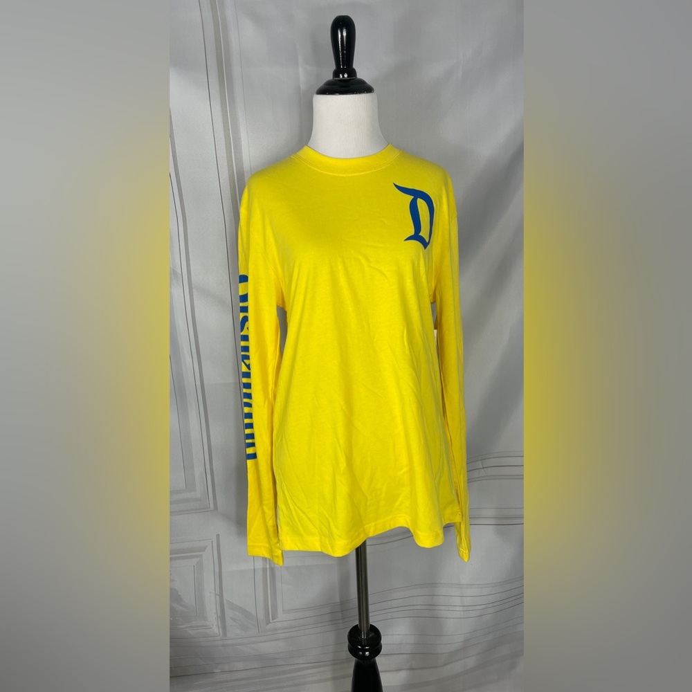 Disney Parks Disneyland Resort Logo Long Sleeve‎ T-shirt Yellow Size Small